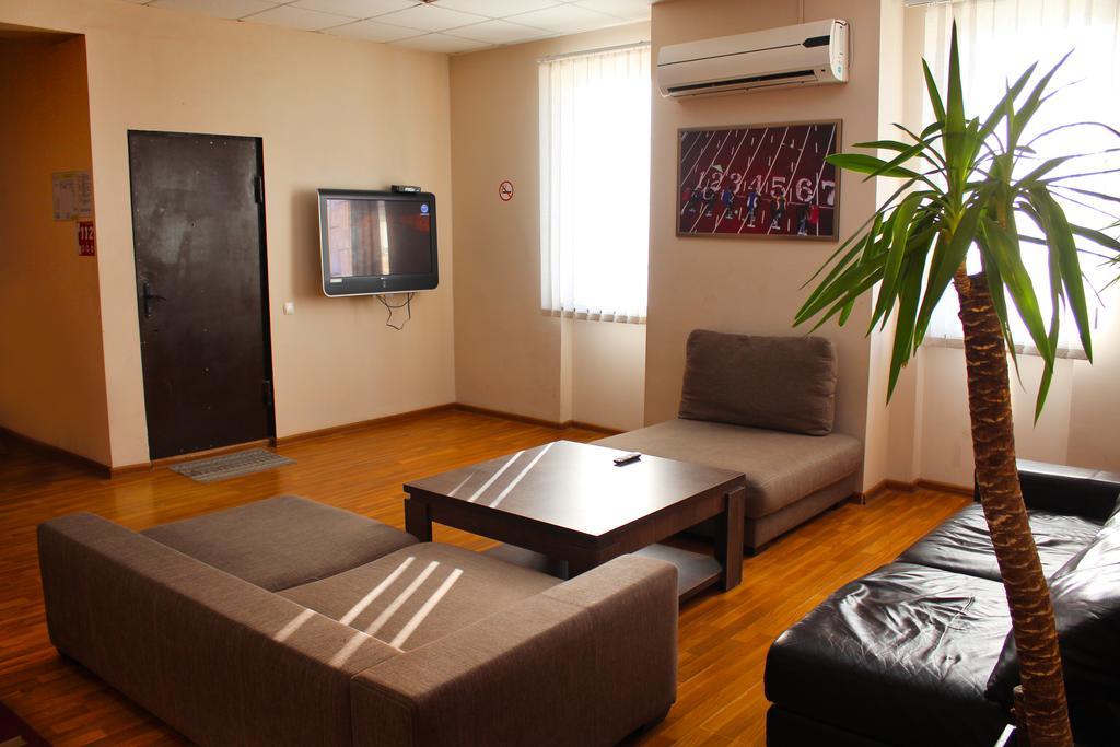 Athletics Hotel Tbilissi Extérieur photo