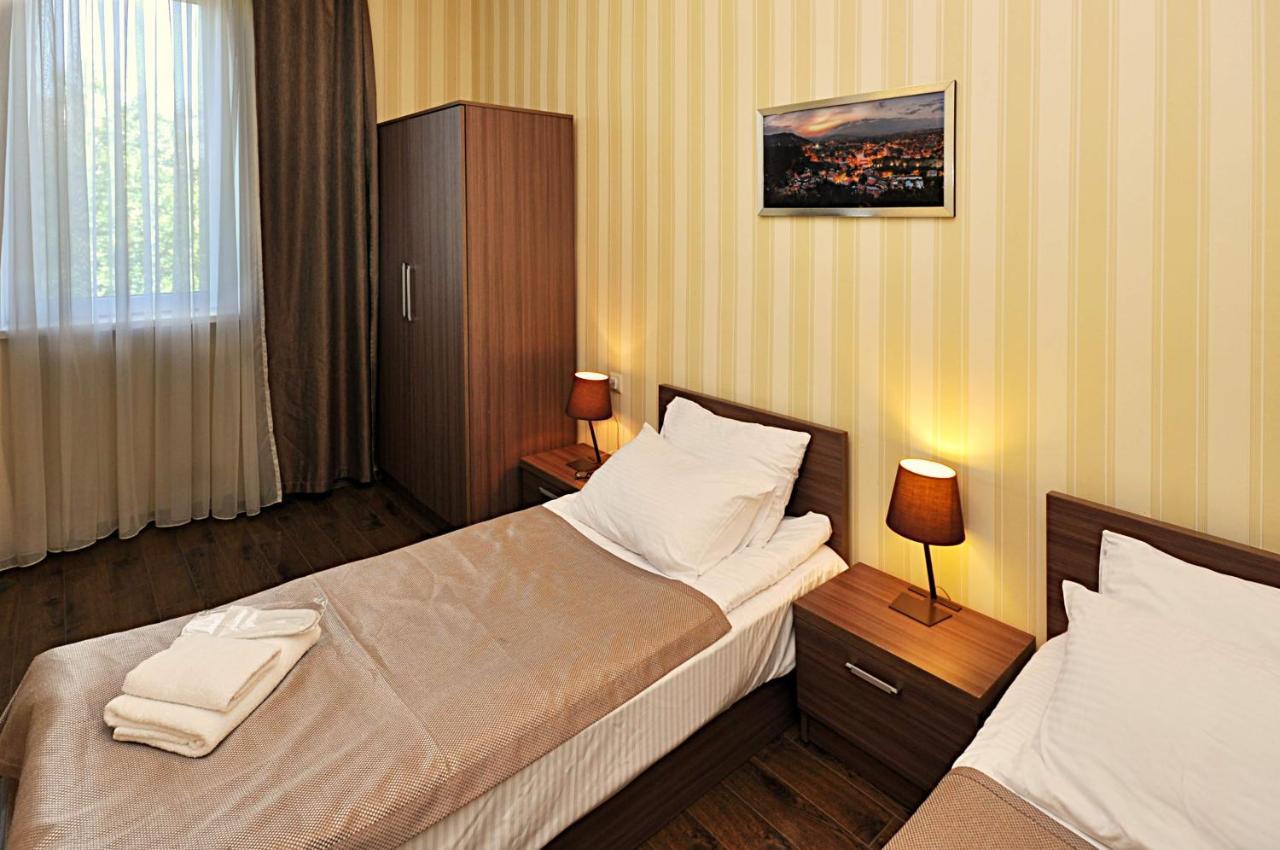 Athletics Hotel Tbilissi Extérieur photo